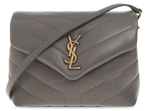 10 กระเป๋า YSL รุ่นไหนดี ปี 2024 รวมรุ่นฮิต Loulou, Kate, Envelope